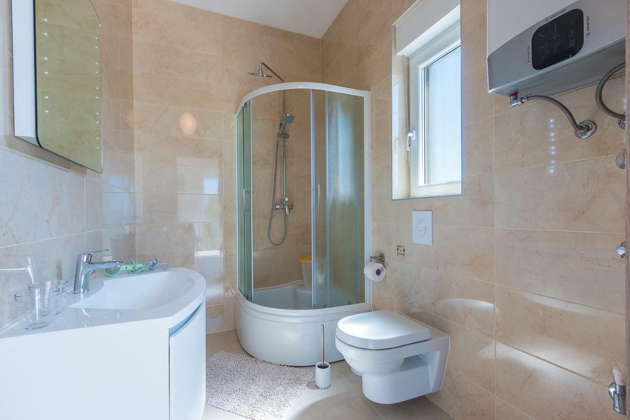 Guesthouse Bencun Медулин Экстерьер фото